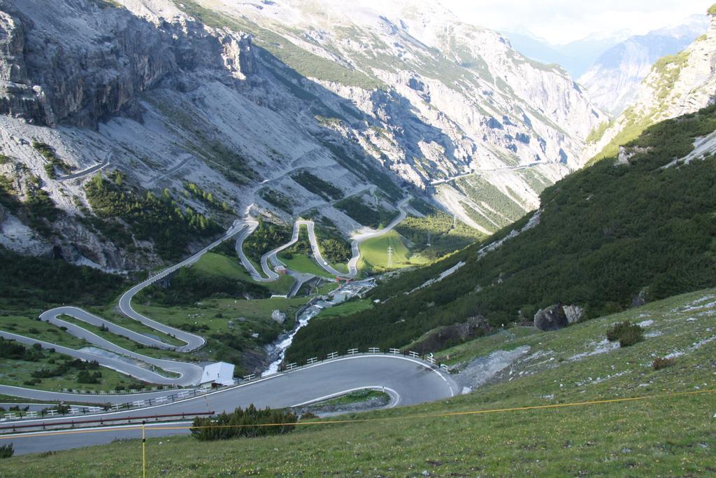 Hotel Genziana Passo Stelvio Buitenkant foto